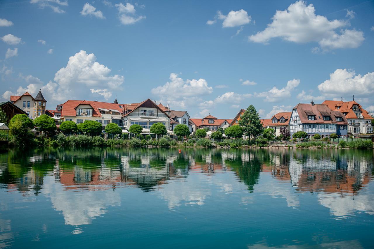Seehotel Niedernberg - Das Dorf Am See Exterior foto