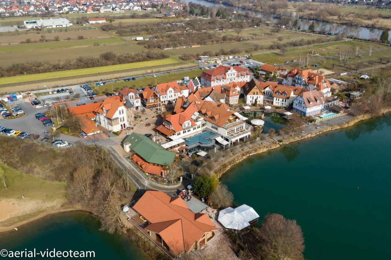 Seehotel Niedernberg - Das Dorf Am See Exterior foto